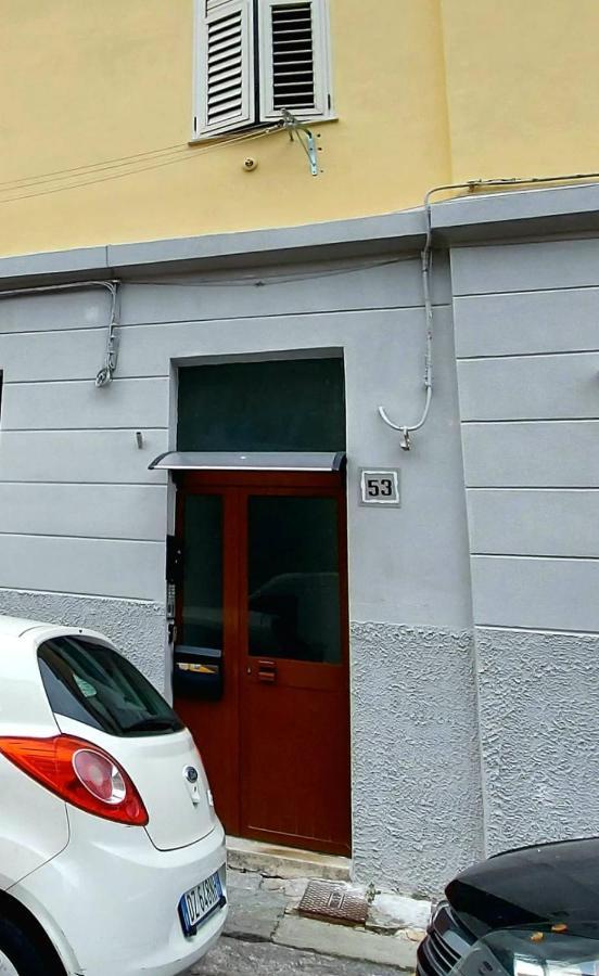 Appartamento Casa Di Tania Trieste Esterno foto